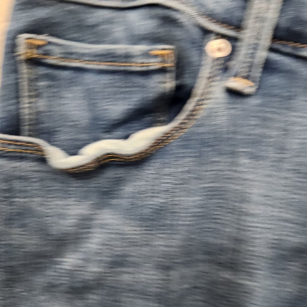 Levis Womens Mid Rise Skinny Jeans Size 8 Medium Wash Denim PUCKERING - Picture 14 of 16